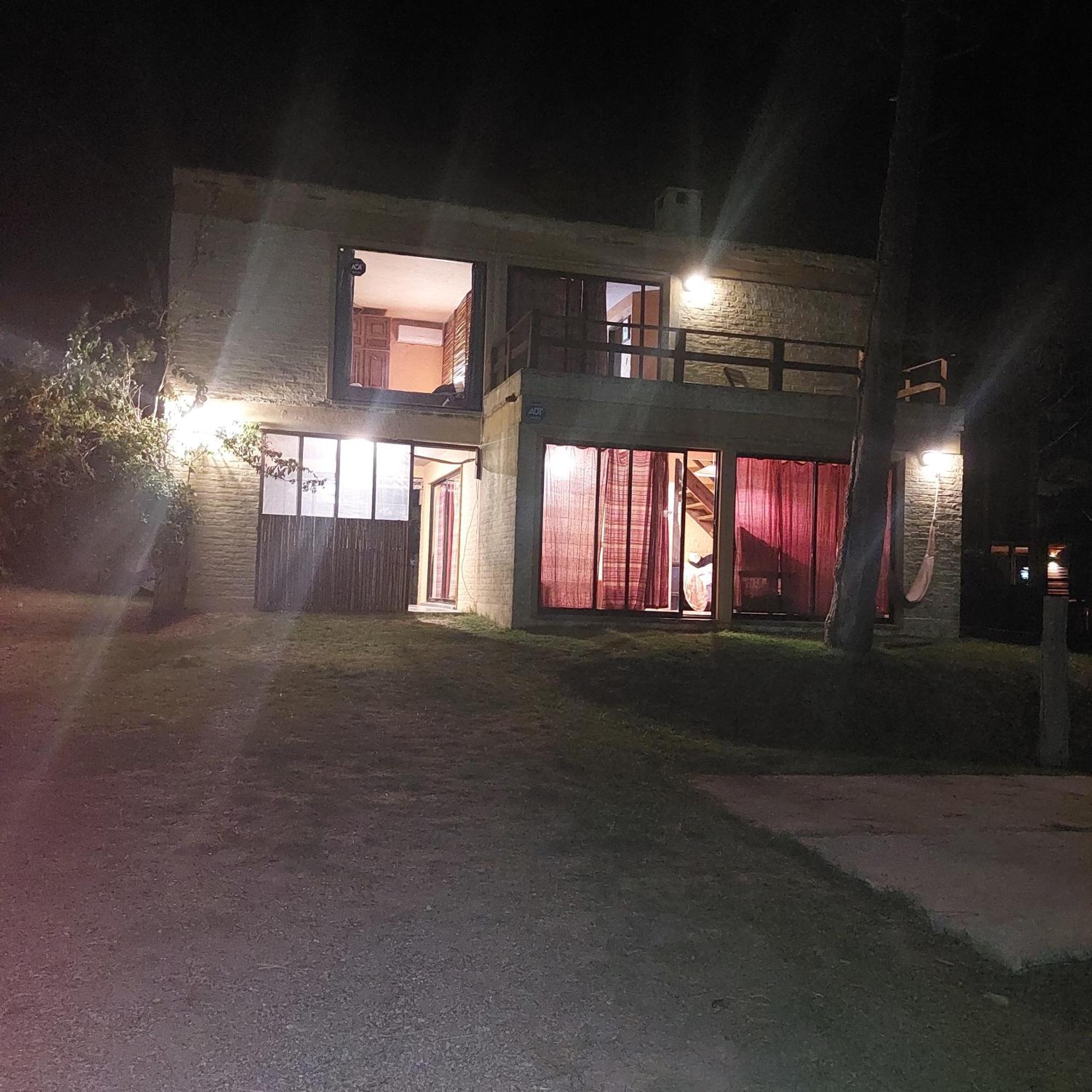 Casa Amarilla Con Jacuzzi Villa Punta Del Diablo Dış mekan fotoğraf